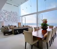 Villa Latitude, Living y comedor