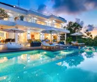 Villa KaliBali, Pool bei Sonnenuntergang